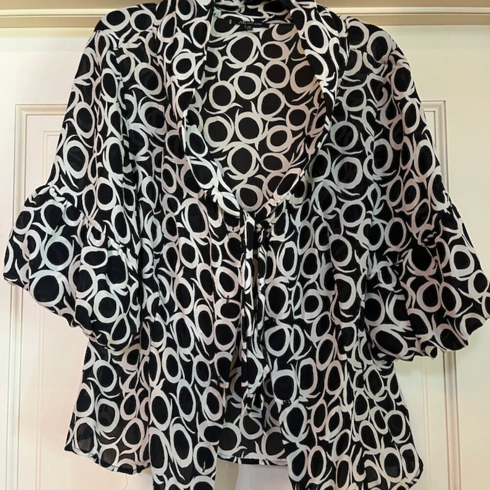 Anne Klein - Blouse - Circle Pattern - Black & White - Vintage - Silk - Sz 16